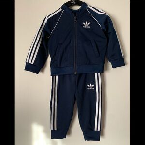 Adidas dark blue white stripes 2 piece sportswear, excellent condition, 9 mon